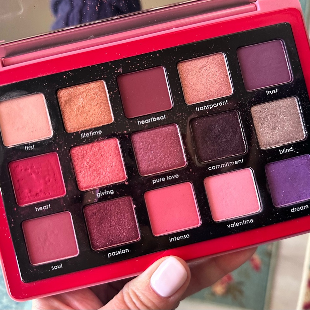 ❤️Natasha Denona Love Palette - Pink Gold Red and Purple Hues